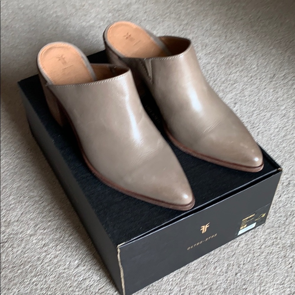 Frye Flynn Mule size 10 new in box